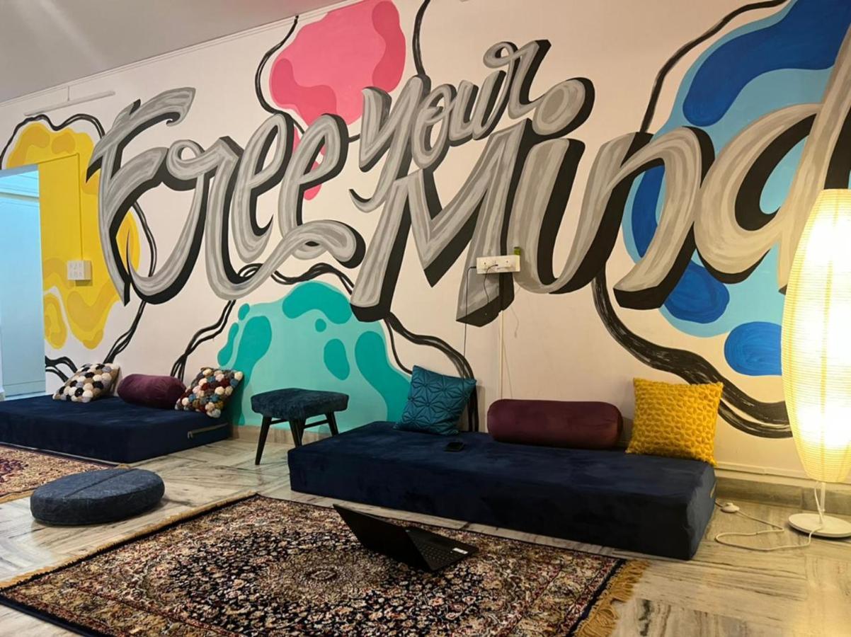 Krazy Solo Hostel Mumbai Bagian luar foto