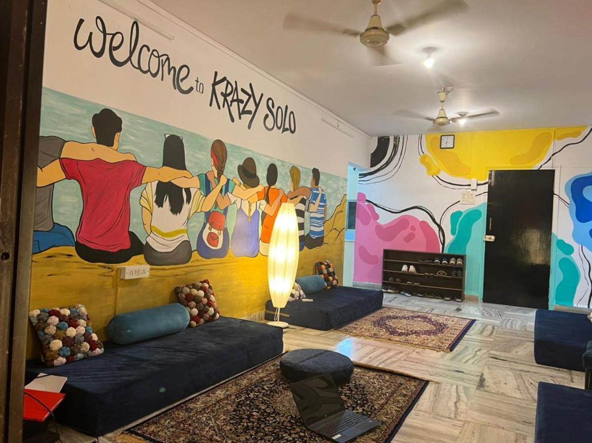 Krazy Solo Hostel Mumbai Bagian luar foto