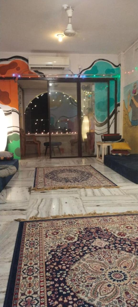 Krazy Solo Hostel Mumbai Bagian luar foto