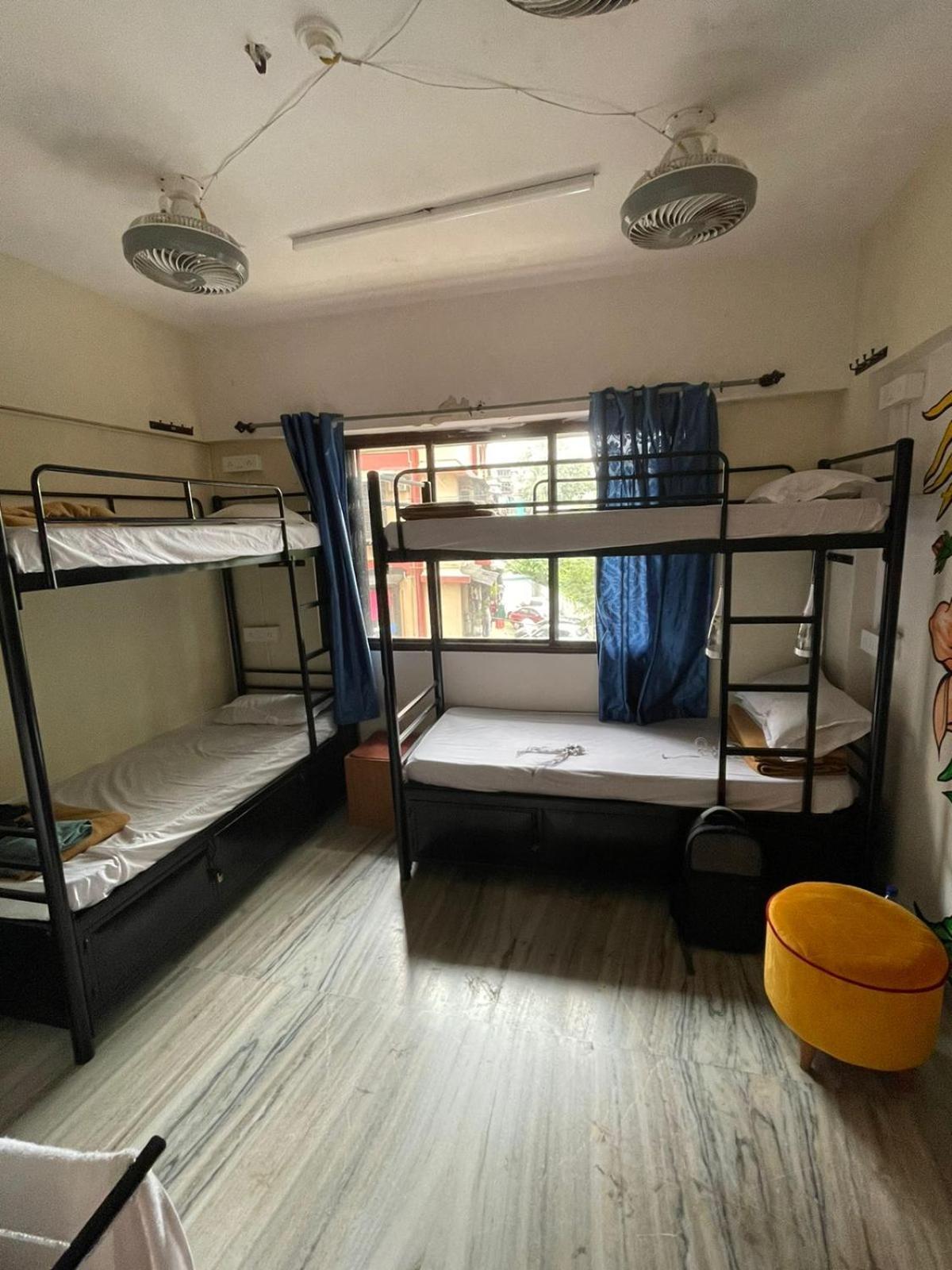 Krazy Solo Hostel Mumbai Bagian luar foto