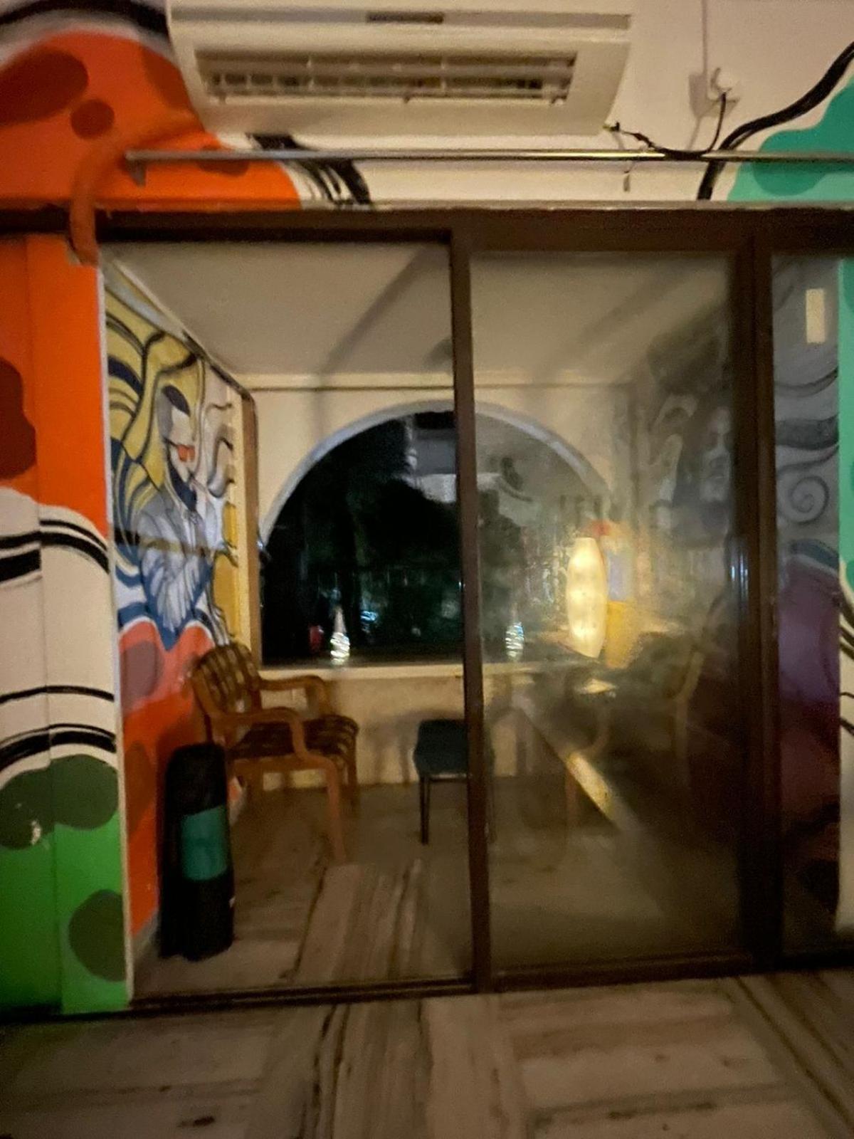 Krazy Solo Hostel Mumbai Bagian luar foto